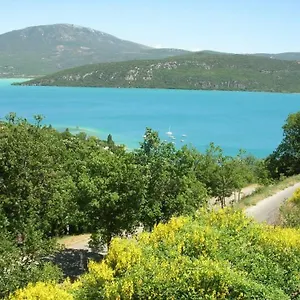 https://studio-les-fures.fr-provencehotel.com