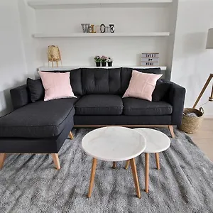 Apartment Rent A Flat - Montgomery